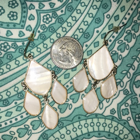 Premier Designs Jewelry - Pearly & gold fishhook earrings